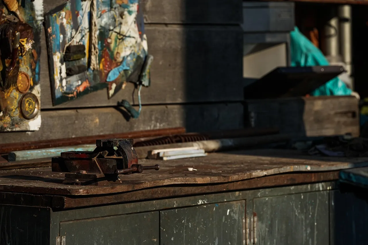 12 Best Portable Workbench Tables