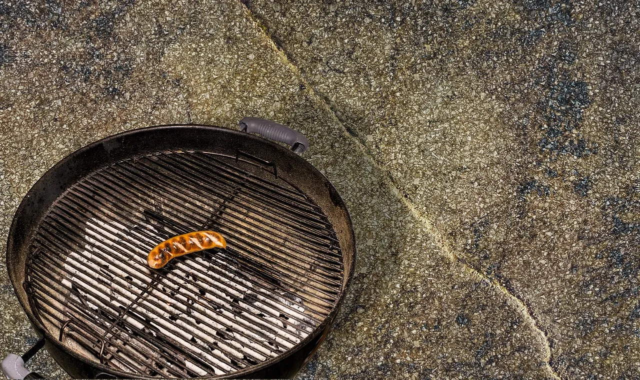 Lump Charcoal Buying Guide and FAQ