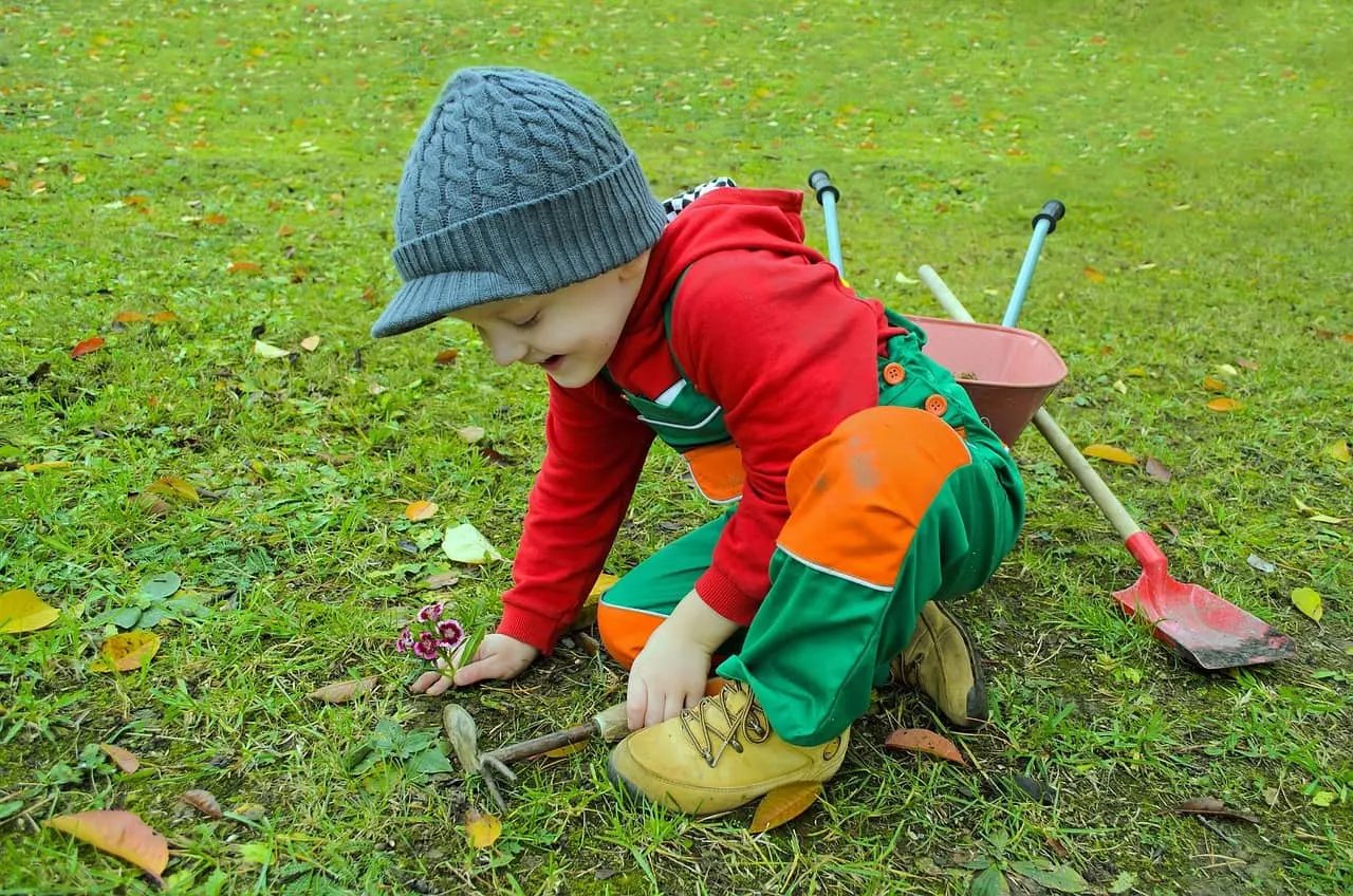 kids gardening