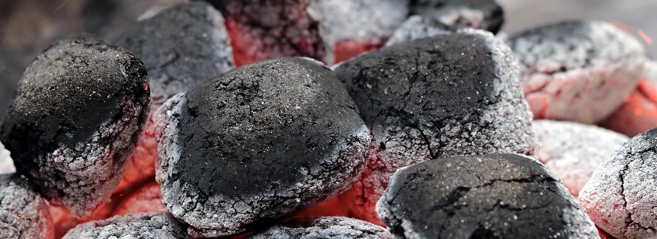 Lump Charcoal Buying Guide and FAQ